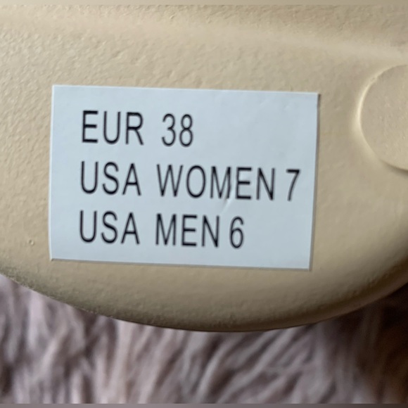 Unisex Pillow Slide Slippers - Picture 7 of 10